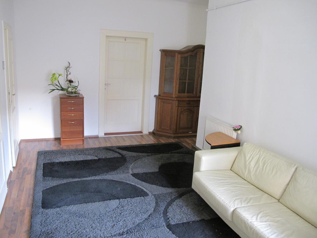 All Seasons Hostel ปราก ภายนอก รูปภาพ